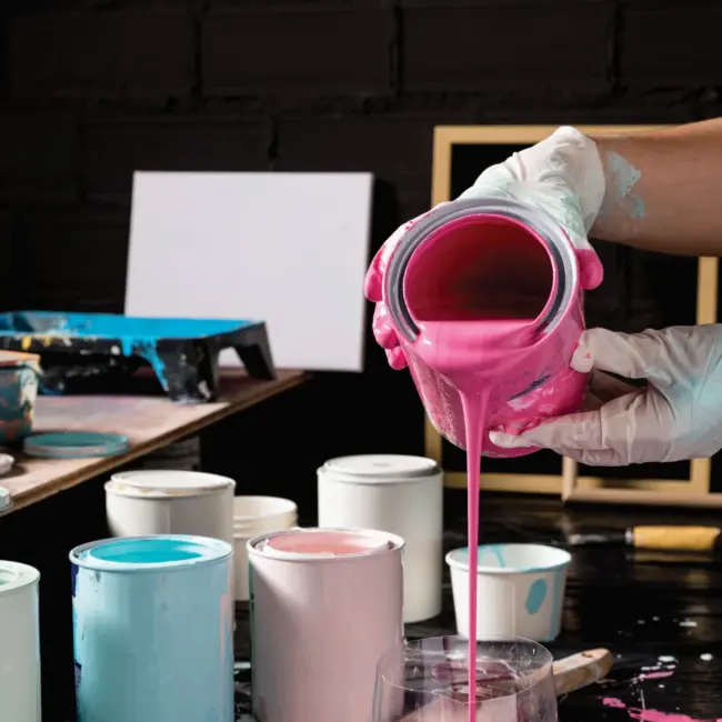 Cat Water Based vs Solvent Based: Mana yang Cocok untuk ProyekAnda?